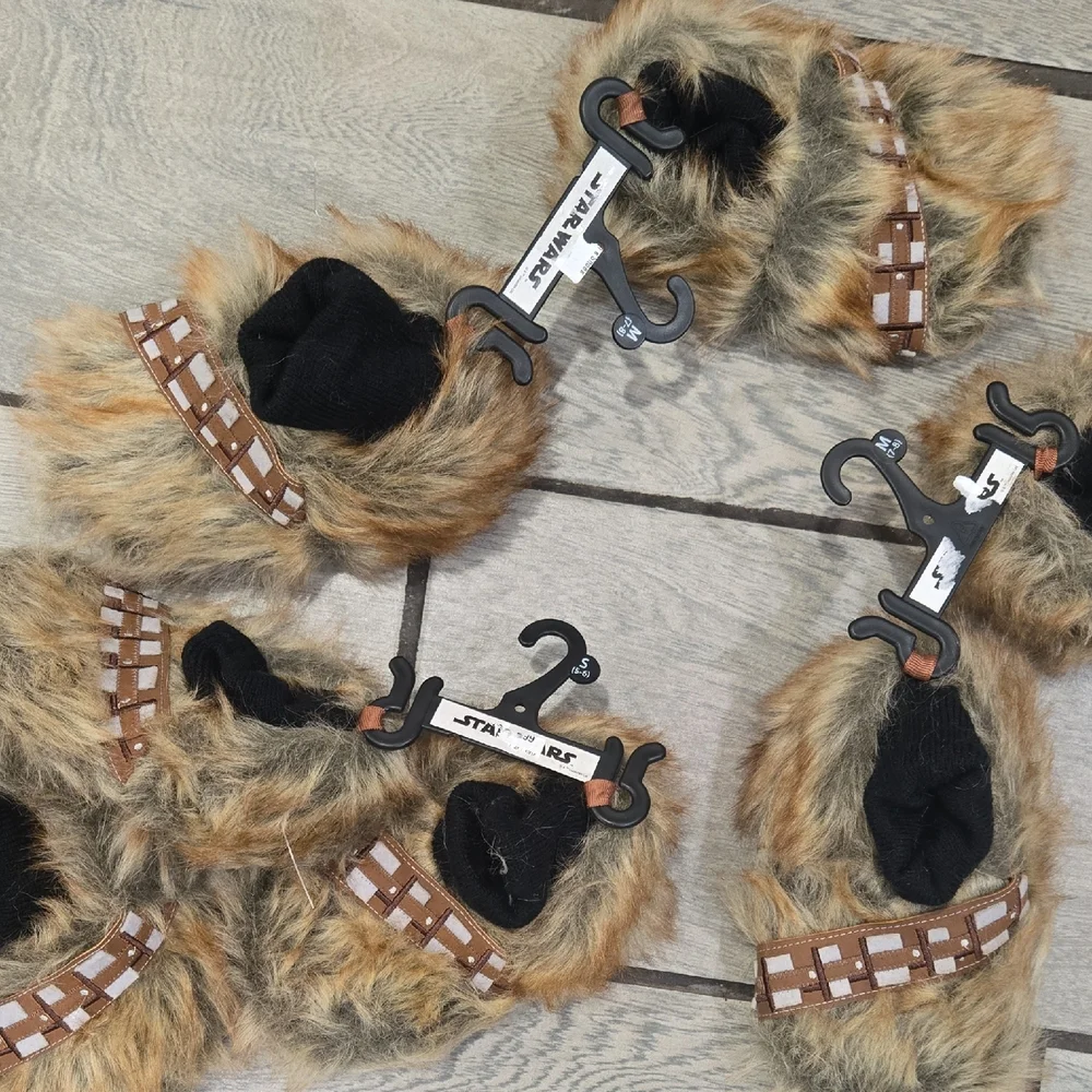 Star Wars Chewbacca‎ Faux Fur Slippers – NWT